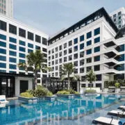 Gran Park City Hall-4 Dias y 4 Noches para 2 Personas $100.00